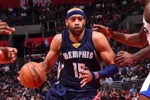 明显占据优 明显占据优